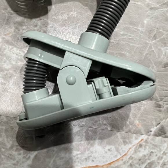 O2COOL 4 inch Portable Battery Powered Stroller Clip Fan, Gray/White - Picture 6 of 7